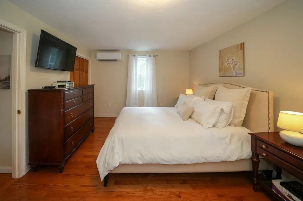 66 Barnes Road Oak Bluffs MA 02557