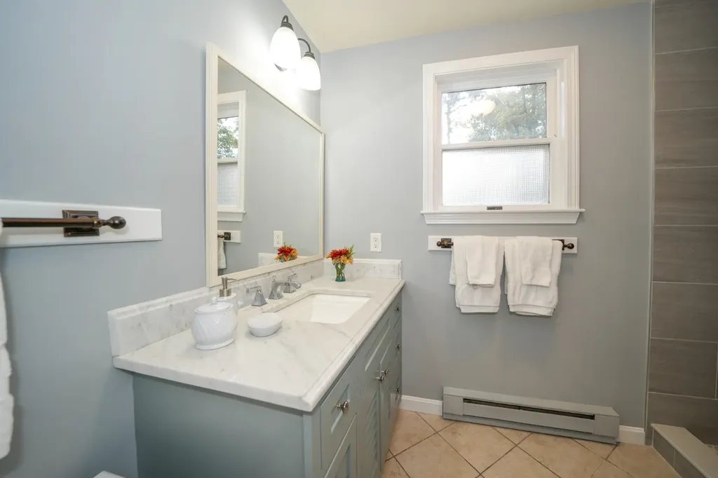 66 Barnes Road Oak Bluffs MA 02557