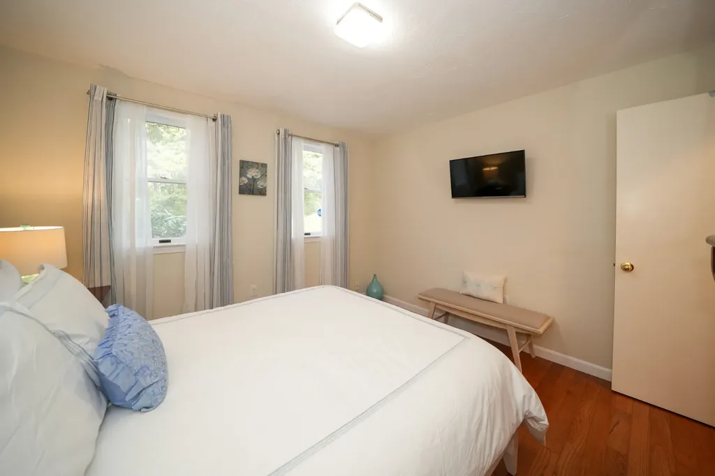 66 Barnes Road Oak Bluffs MA 02557