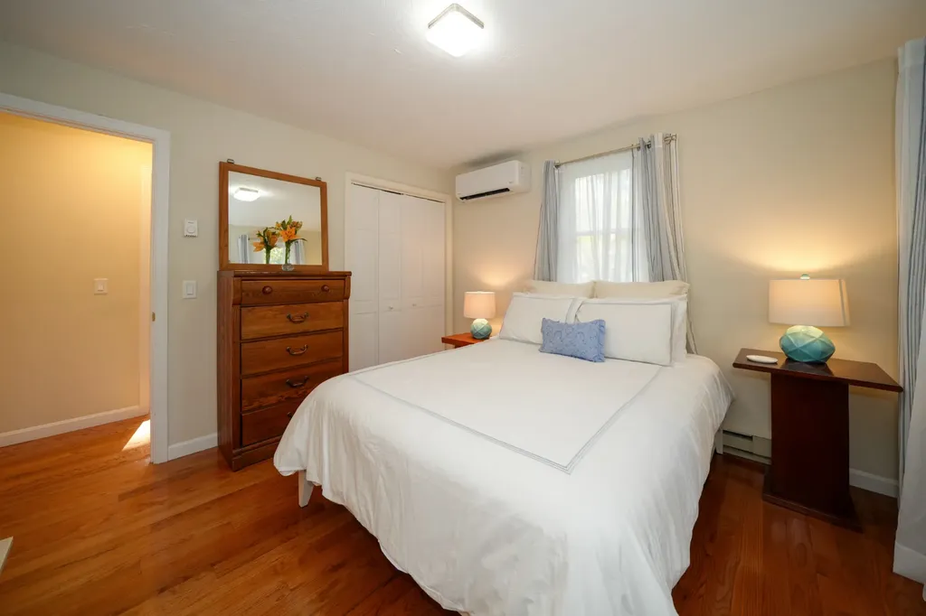 66 Barnes Road Oak Bluffs MA 02557