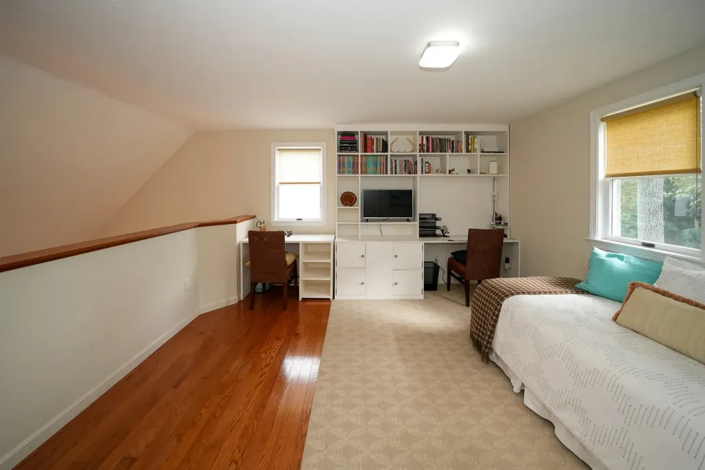 66 Barnes Road Oak Bluffs MA 02557