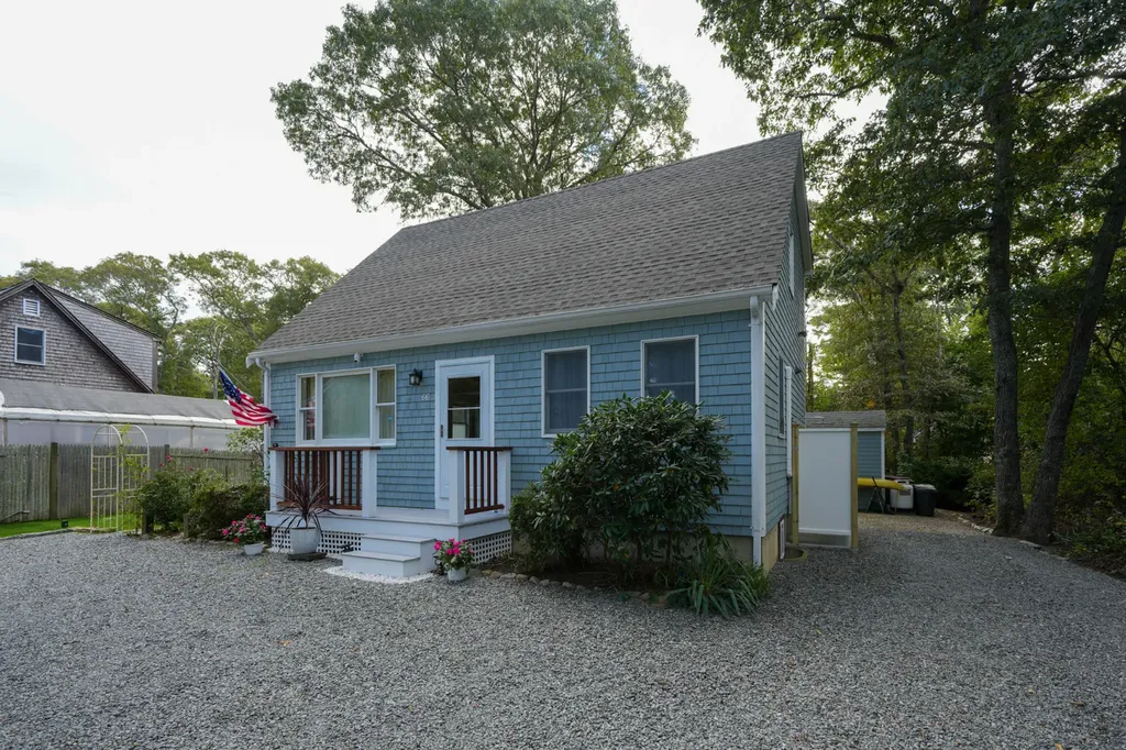 66 Barnes Road Oak Bluffs MA 02557