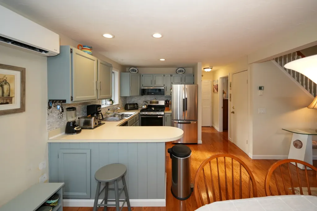 66 Barnes Road Oak Bluffs MA 02557