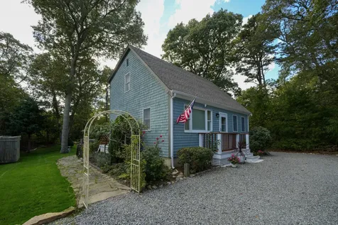 66 Barnes Road Oak Bluffs MA 02557