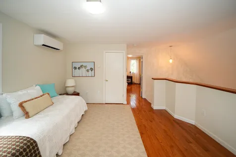 66 Barnes Road Oak Bluffs MA 02557