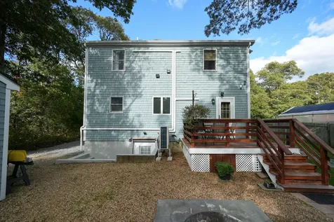 66 Barnes Road Oak Bluffs MA 02557