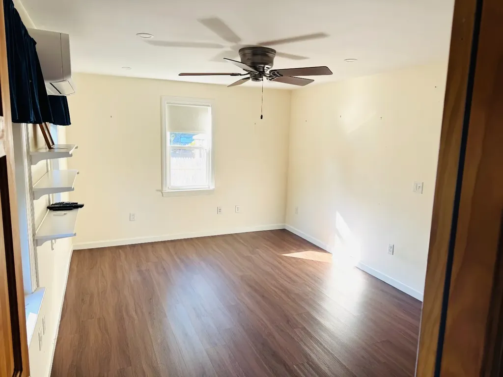 140 Midland Avenue Vineyard Haven MA 02568