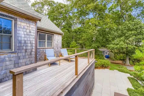 81 Leland Avenue Vineyard Haven MA 02568