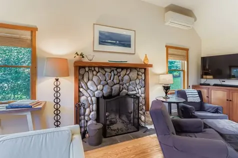 81 Leland Avenue Vineyard Haven MA 02568