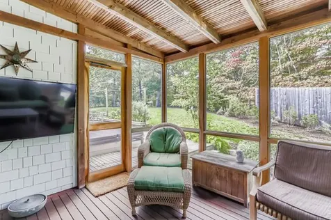 81 Leland Avenue Vineyard Haven MA 02568