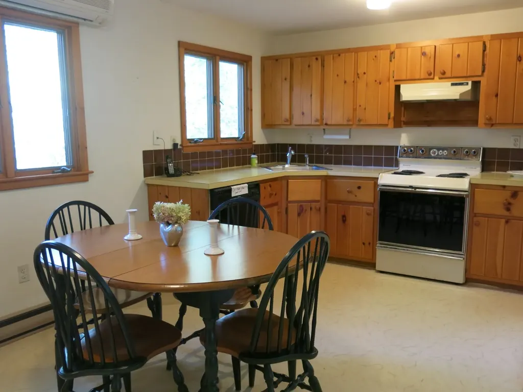 34 Pine Lane West Tisbury MA 02575