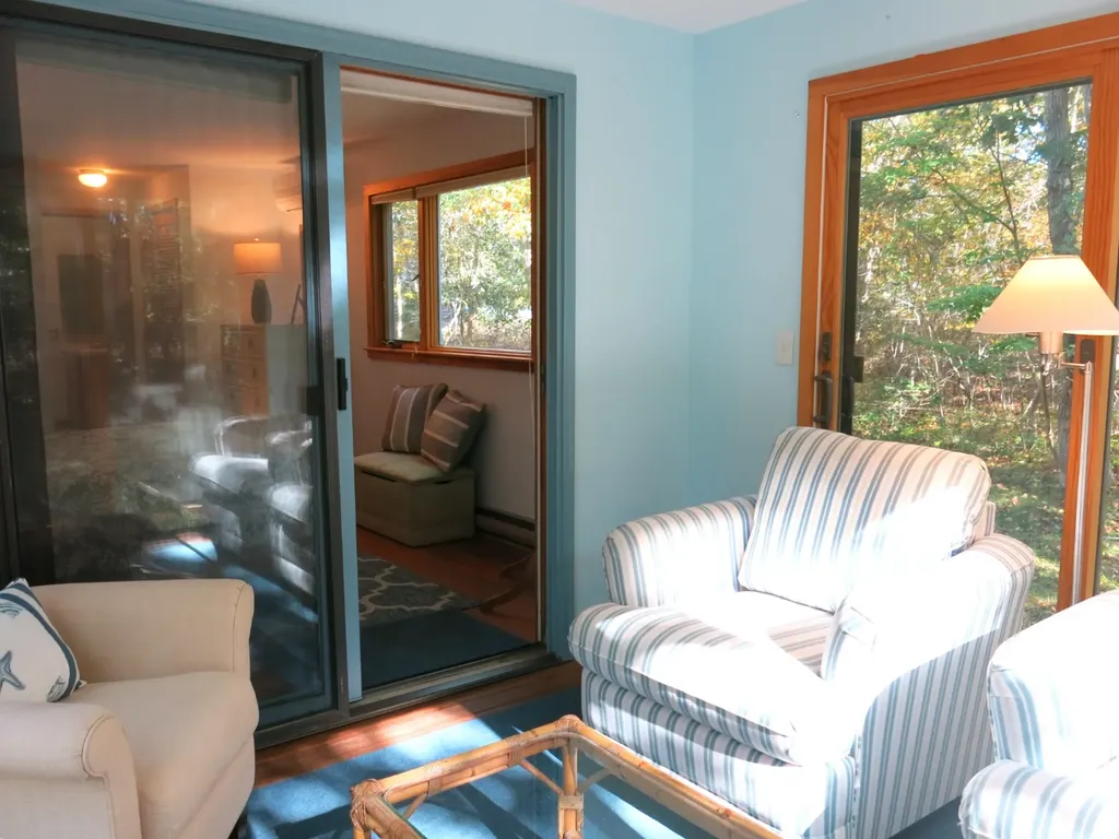 34 Pine Lane West Tisbury MA 02575