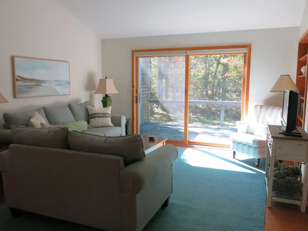 34 Pine Lane West Tisbury MA 02575