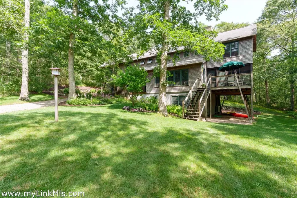14 Rebekahs Way West Tisbury MA 02575