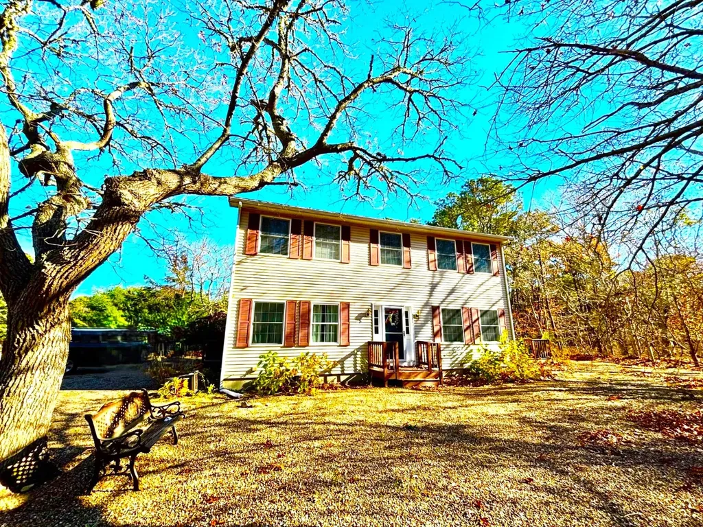 1 Jessie Leigh Mitchell Way Oak Bluffs MA 02557