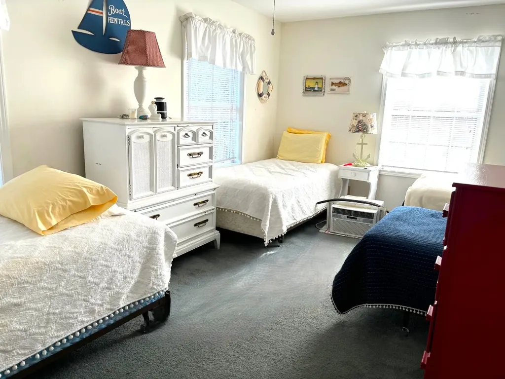 1 Jessie Leigh Mitchell Way Oak Bluffs MA 02557