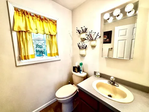 1 Jessie Leigh Mitchell Way Oak Bluffs MA 02557