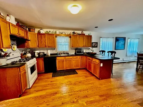 1 Jessie Leigh Mitchell Way Oak Bluffs MA 02557