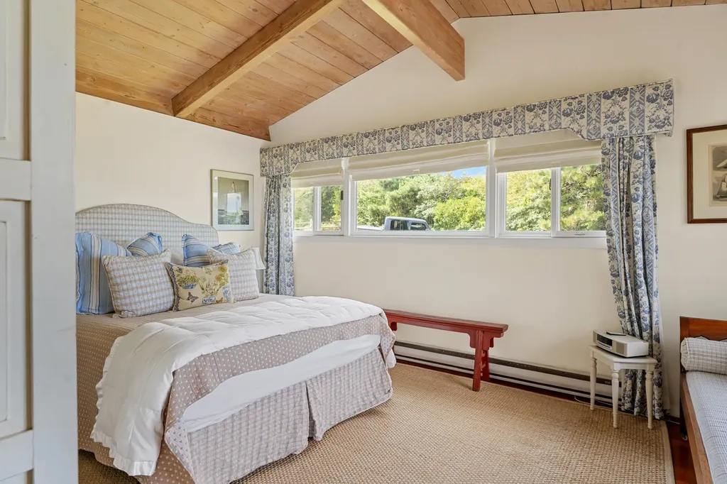 23 Manaca Hill Road Edgartown MA 02539