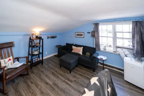 15 Main Street Vineyard Haven MA 02568