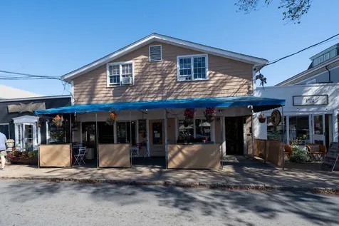 15 Main Street Vineyard Haven MA 02568