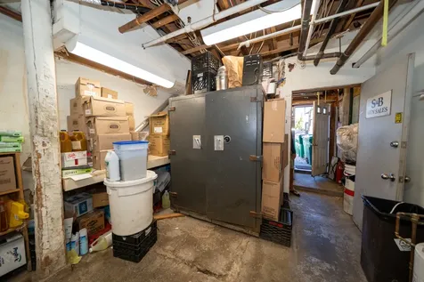 15 Main Street Vineyard Haven MA 02568