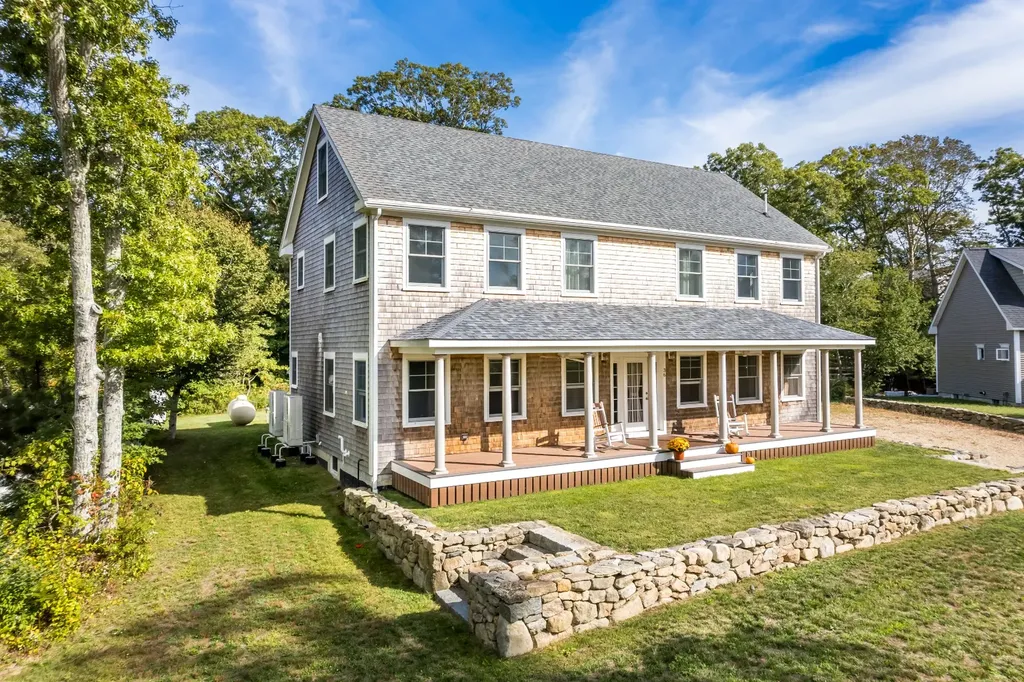 36 Ferro Way Vineyard Haven MA 02568