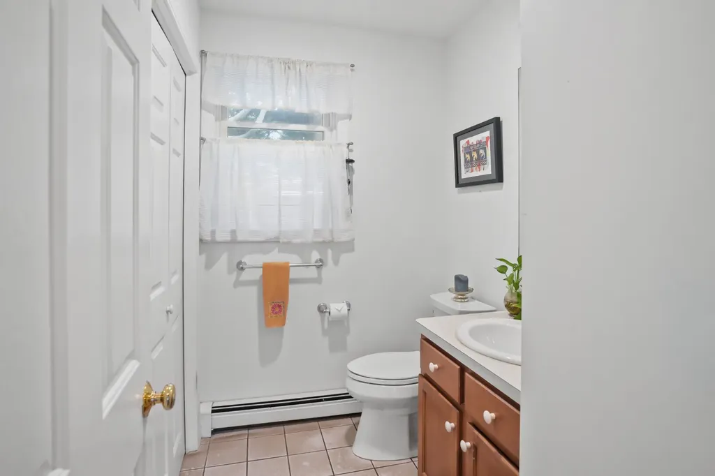 38 Rogers Way Oak Bluffs MA 02557