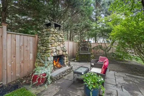 38 Rogers Way Oak Bluffs MA 02557