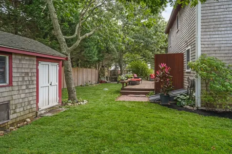 38 Rogers Way Oak Bluffs MA 02557