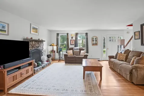 38 Rogers Way Oak Bluffs MA 02557