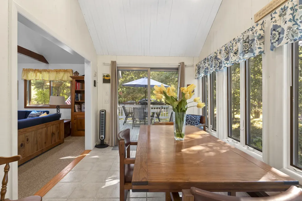 8 Court Street Edgartown MA 02539