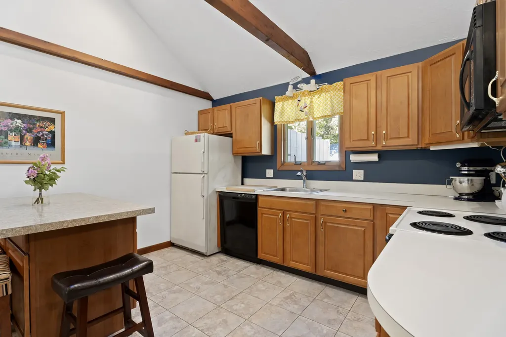 8 Court Street Edgartown MA 02539