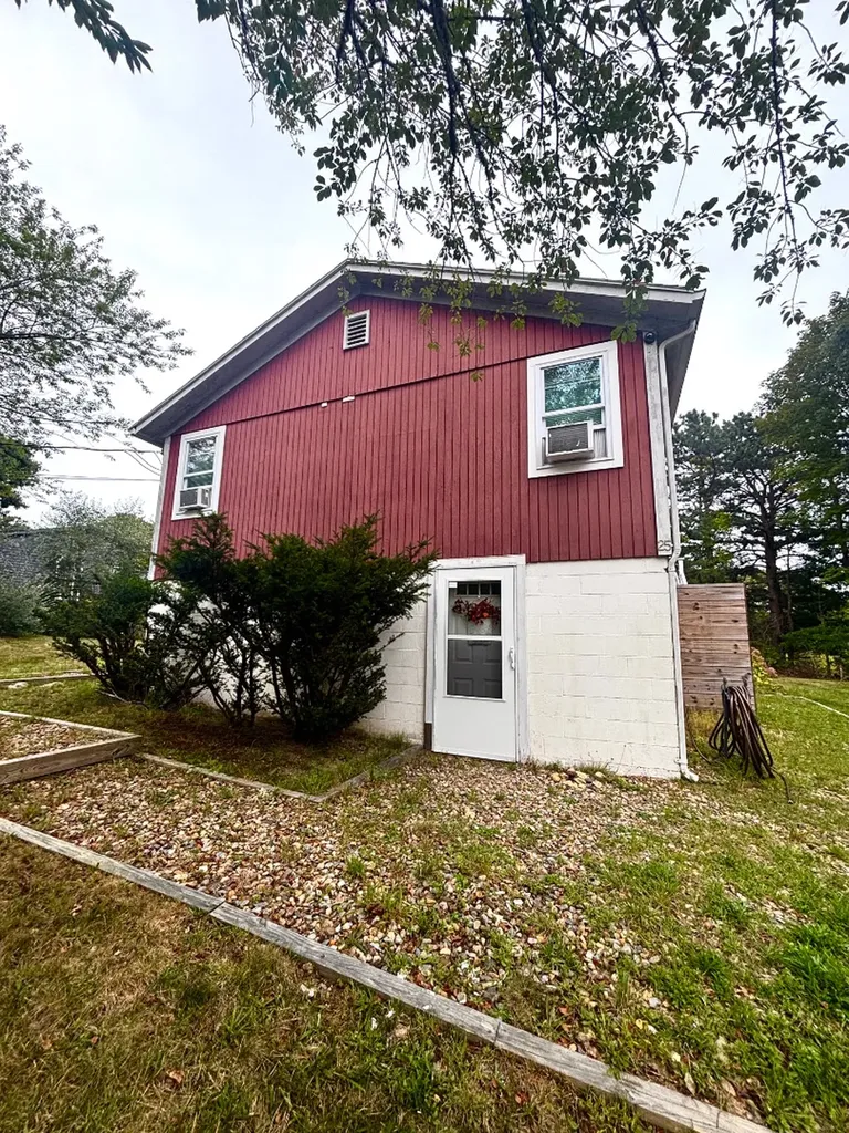 25 Windy Hill Road Oak Bluffs MA 02557