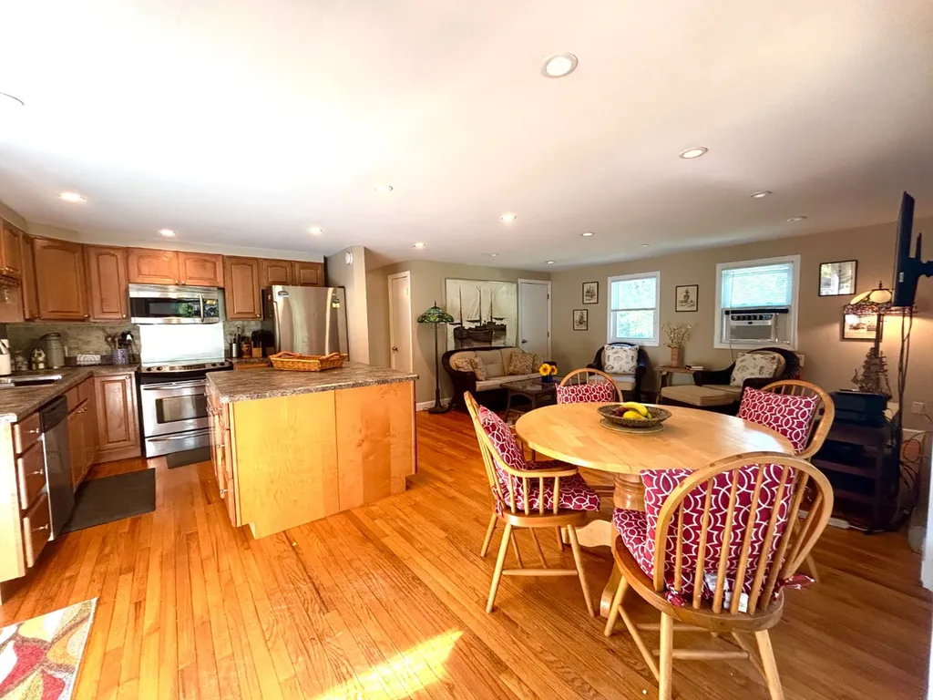 25 Windy Hill Road Oak Bluffs MA 02557