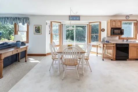 8 Old Dunhams Corner Way Edgartown MA 02539