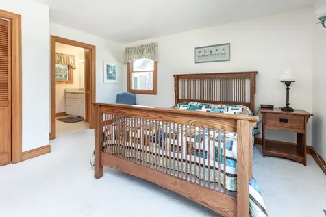 8 Old Dunhams Corner Way Edgartown MA 02539