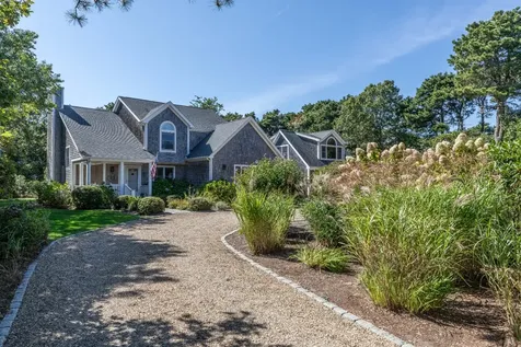 8 Old Dunhams Corner Way Edgartown MA 02539