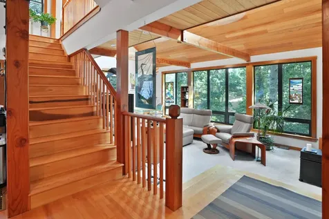 159 Lake Street Vineyard Haven MA 02568