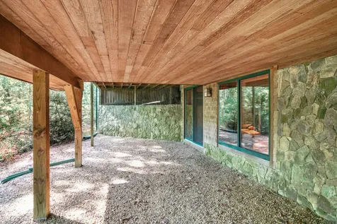 159 Lake Street Vineyard Haven MA 02568