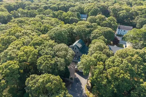 159 Lake Street Vineyard Haven MA 02568