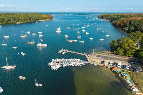 159 Lake Street Vineyard Haven MA 02568