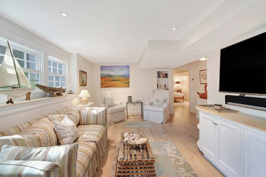 2 Orchard Lane Edgartown MA 02539