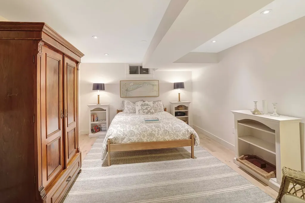 2 Orchard Lane Edgartown MA 02539