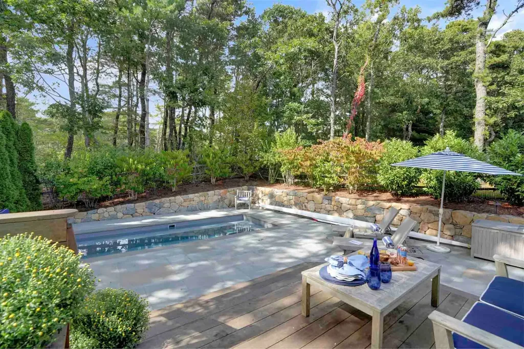 2 Orchard Lane Edgartown MA 02539