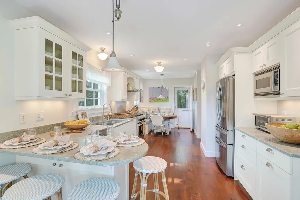 2 Orchard Lane Edgartown MA 02539