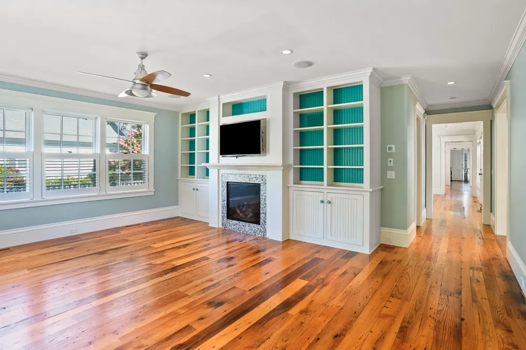 52 South Summer Street Edgartown MA 02539