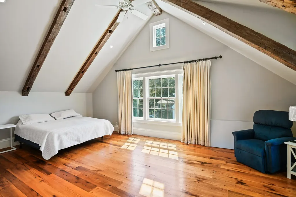 52 South Summer Street Edgartown MA 02539