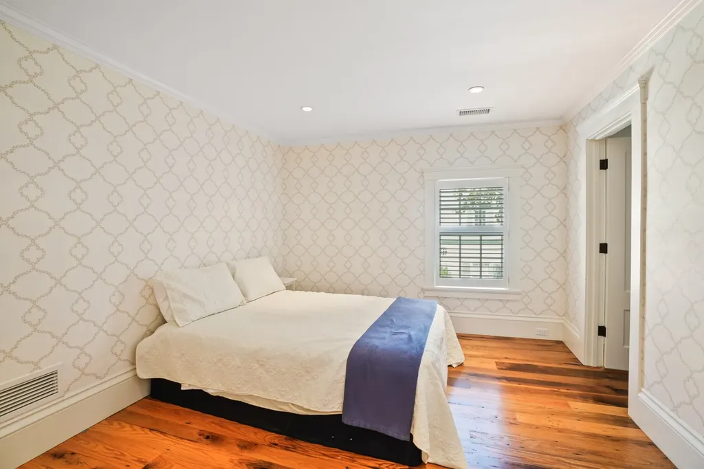 52 South Summer Street Edgartown MA 02539