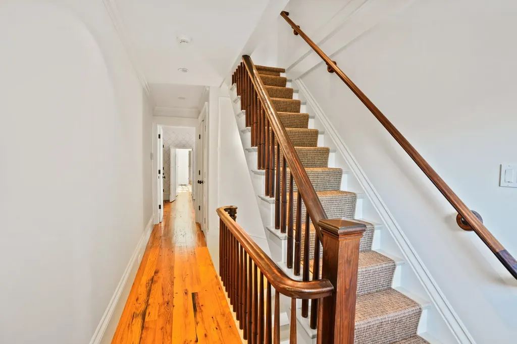 52 South Summer Street Edgartown MA 02539